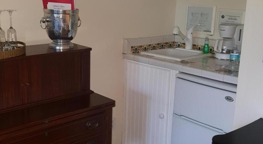 The Caribbean Court Boutique Hotel Vero Beach Bagian luar foto