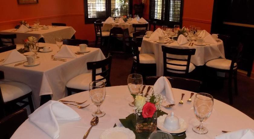 The Caribbean Court Boutique Hotel Vero Beach Bagian luar foto
