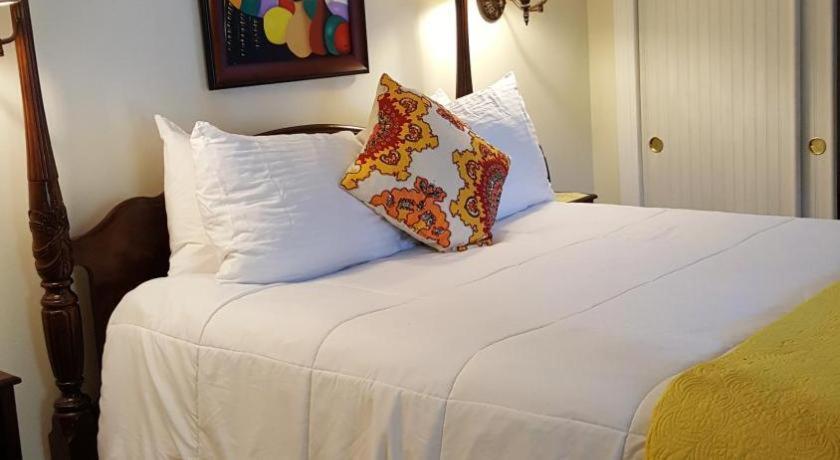 The Caribbean Court Boutique Hotel Vero Beach Bagian luar foto