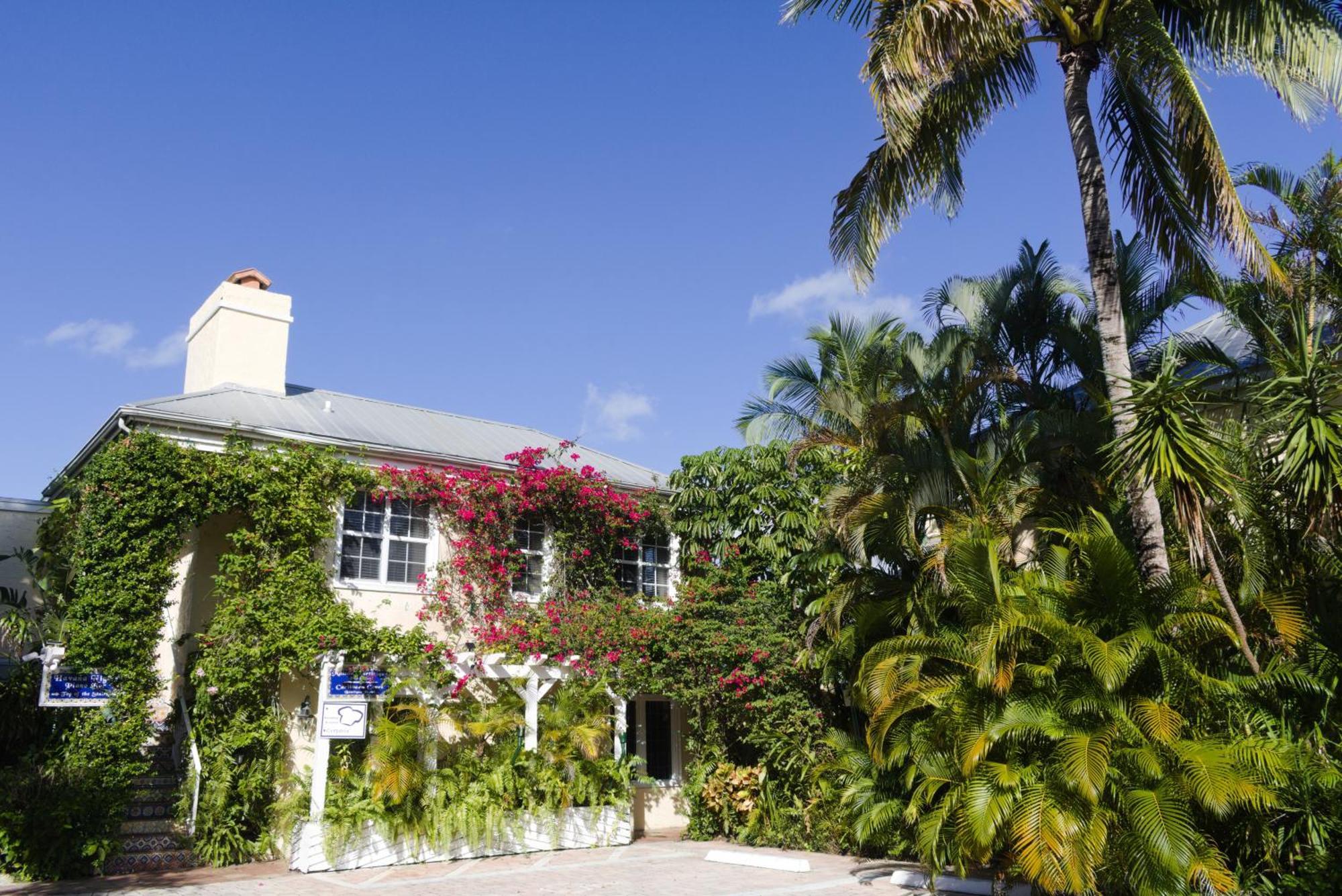 The Caribbean Court Boutique Hotel Vero Beach Bagian luar foto
